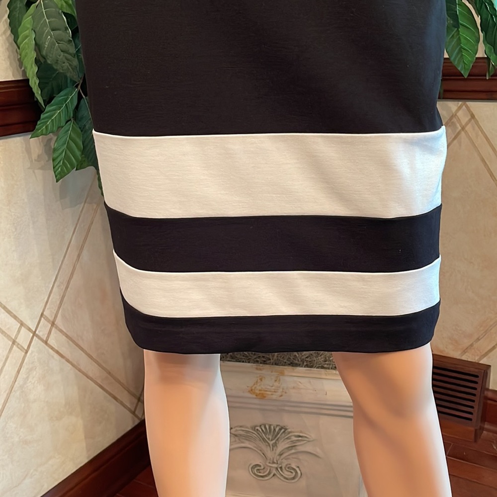 WHBM COLOR BLOCK PENCIL SKIRT - Picture 2 of 7